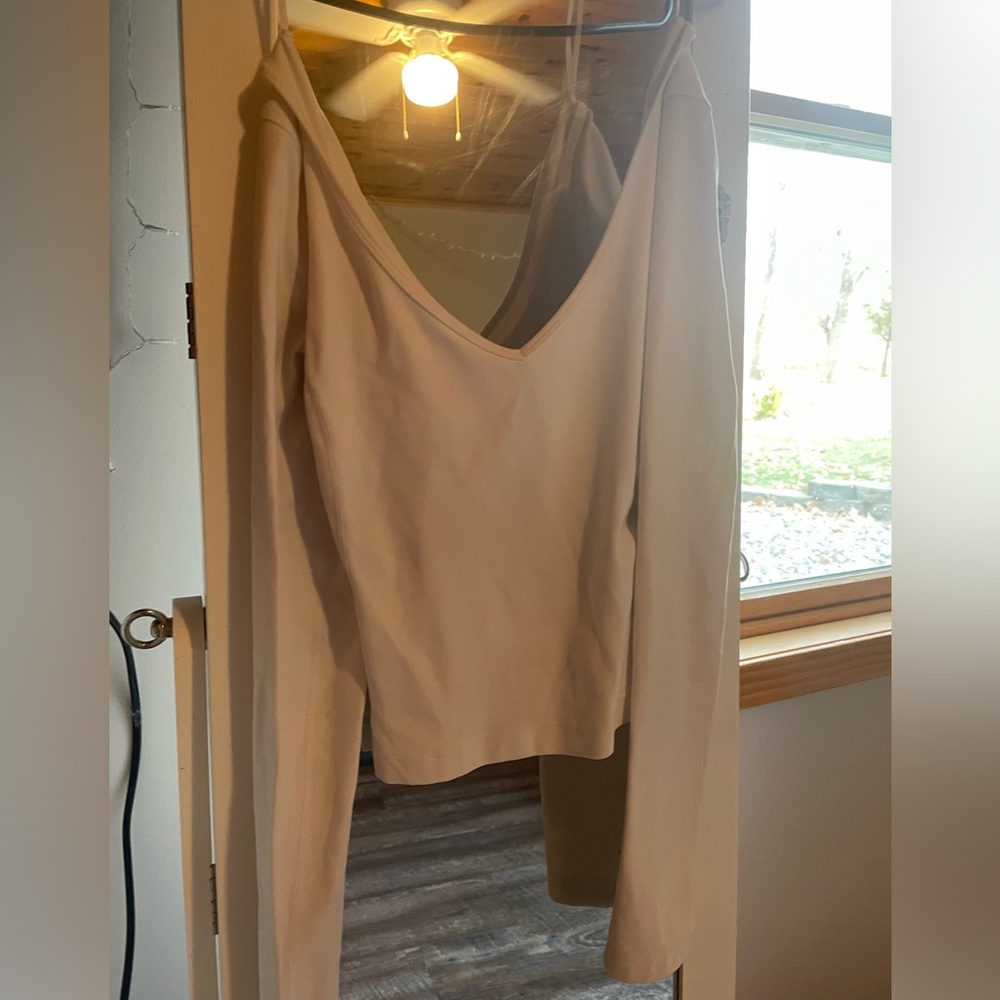 White lulu align long sleeve - size 2